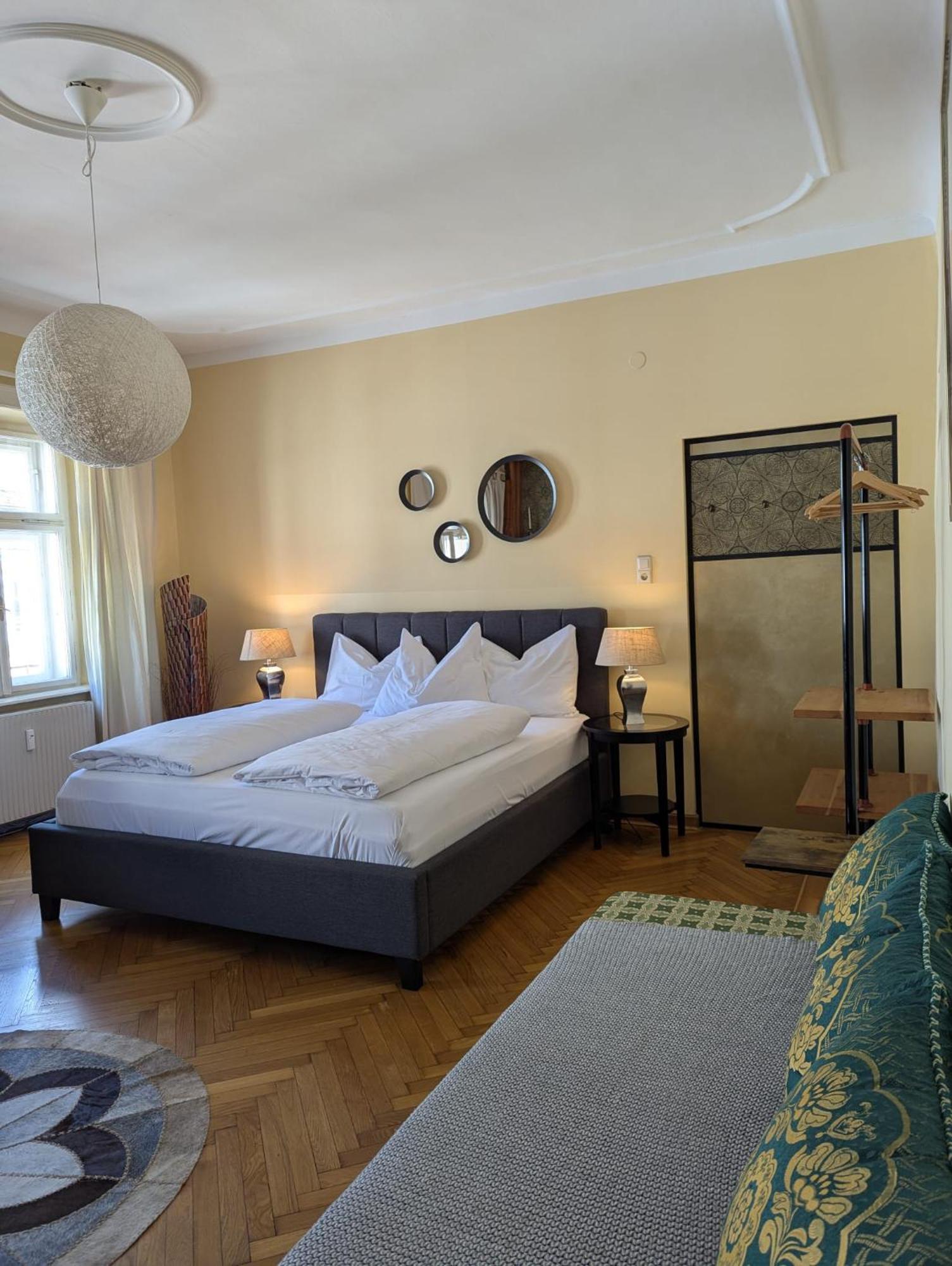 Arte Vida Boutique Guesthouse Salzburg Bagian luar foto