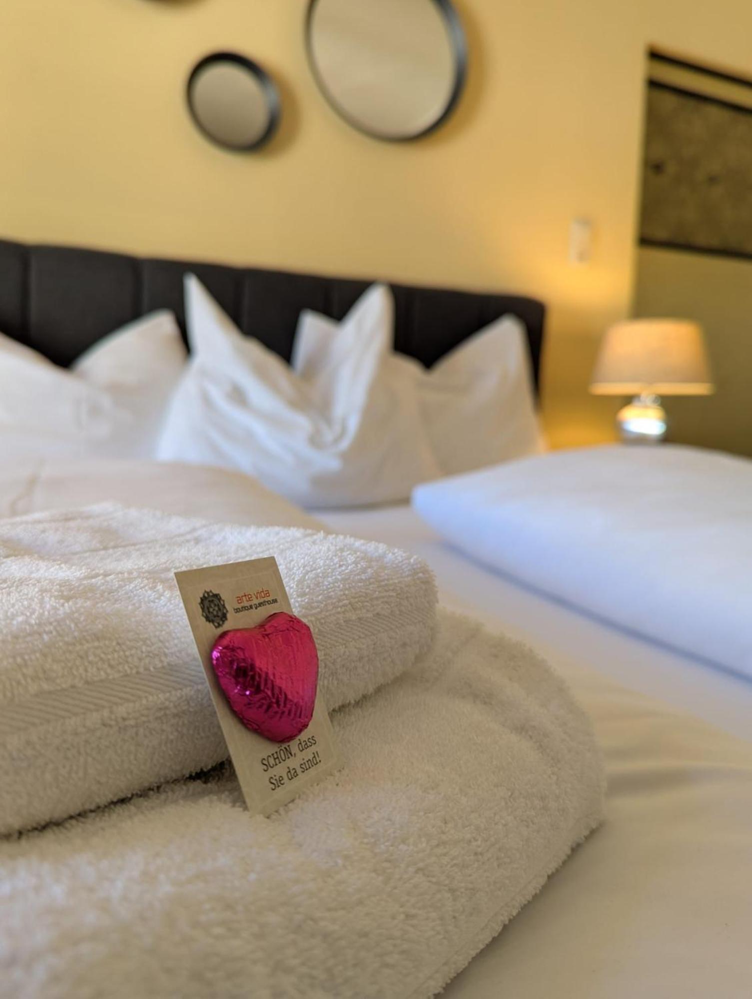 Arte Vida Boutique Guesthouse Salzburg Bagian luar foto
